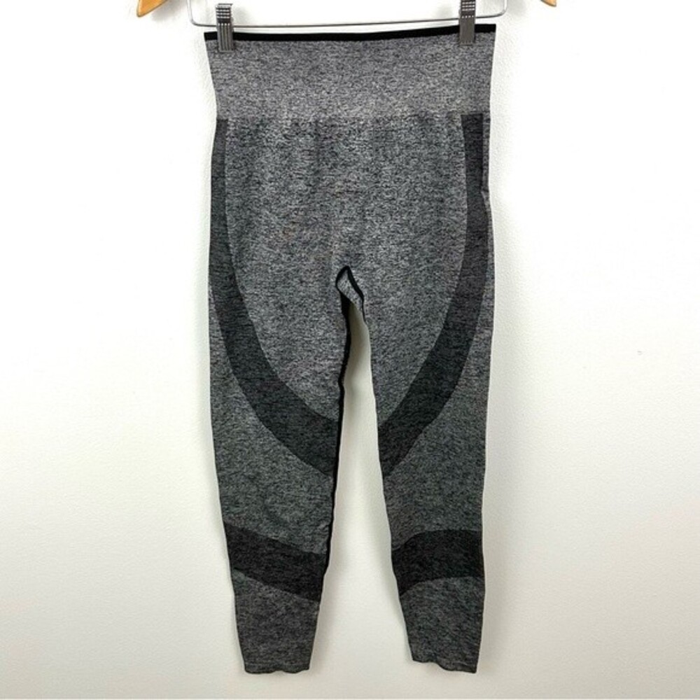 PINK Victoria’s Secret Grey Seamless High-Waist Workout Tight Size Medium Gym